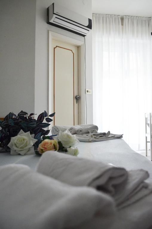 Hotel Arena Cattolica Zimmer foto